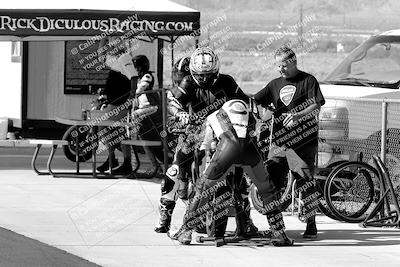 media/Oct-03-2022-Moto Forza (Mon) [[5f077a3730]]/Around the Pits/